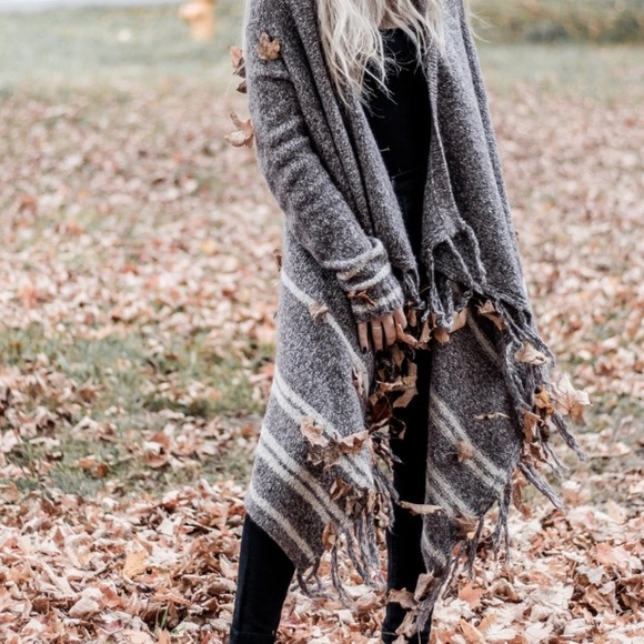 ontheland Sweaters - Duster cardigan